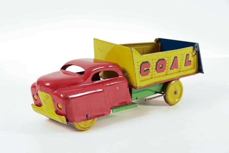WYANDOTTE TIN AND PRESSED STEEL COAL DUMP TRUCK