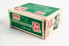VINTAGE CHILTON TOYS 7UP DISPENSER WITH BOX