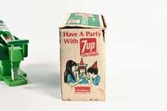 VINTAGE CHILTON TOYS 7UP DISPENSER WITH BOX