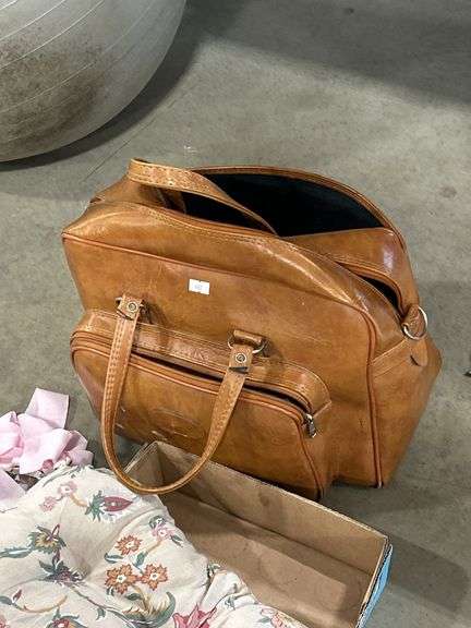 SEAT CUSHIONS & BAG