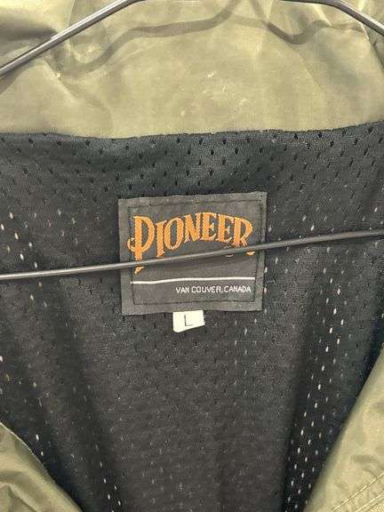 PIONEER JACKET - SIZE LARGE
