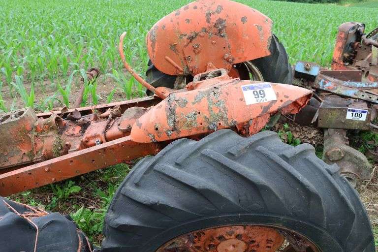 ALLIS CHALMERS TRACTOR FRAME
