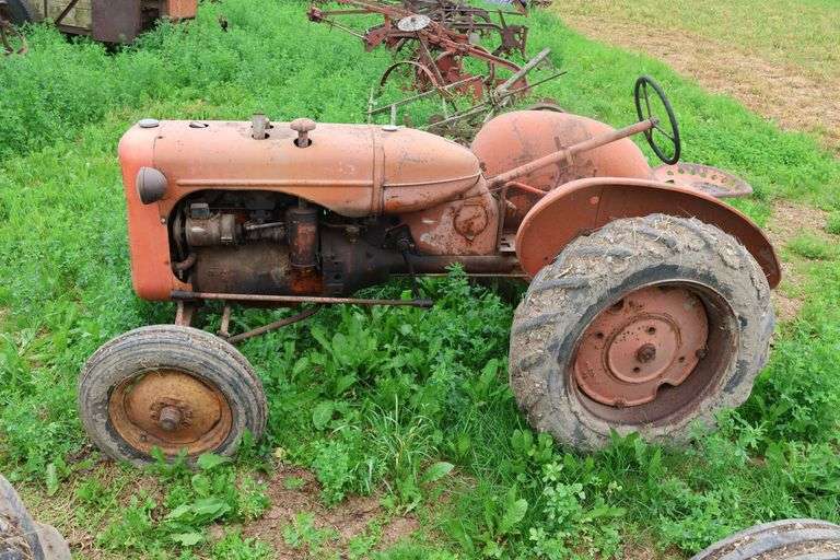 ALLIS CHALMERS 'B' ORCHARD CONVERSION TRACTOR