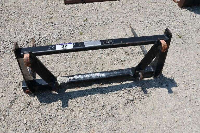2 PRONG BALE SPEAR