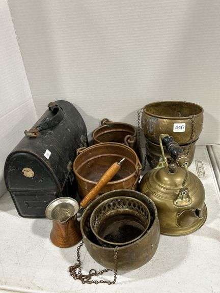 GROUP OF BRASS POTS, TEA KETTLE & LUNCH PAIL