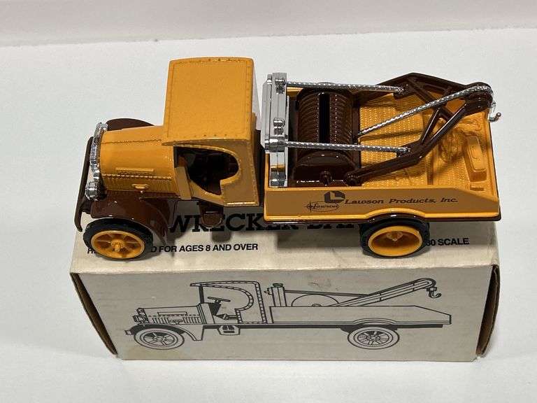 ERTL LAWSON PRODUCTS 1925 KENWORTH WRECKER BANK - 1/30