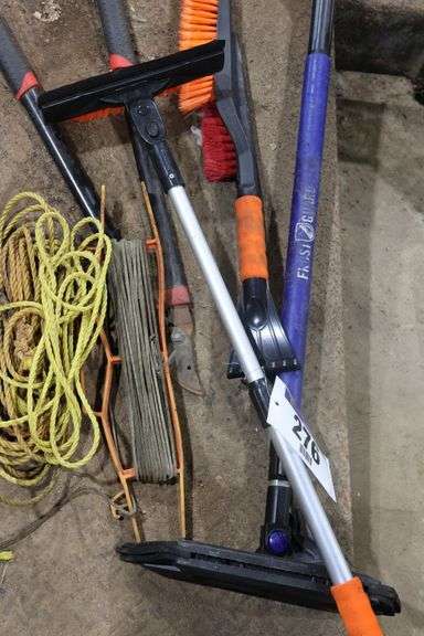 VEHICLE BRUSHES, GARDEN SNIPS, ROPE