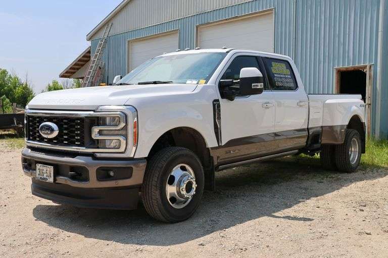 2023 FORD F350 KING RANCH 4WD DUALLY TRUCK