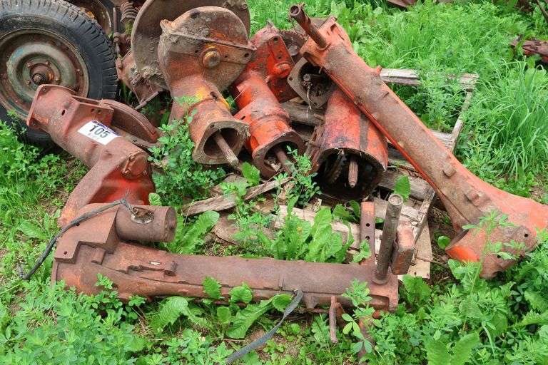 ALLIS CHALMERS TRACTOR REAR ENDS