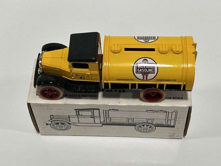 ERTL WHITE ROSE GASOLINE 1931 HAWKEYE TANKER BANK - 1/34