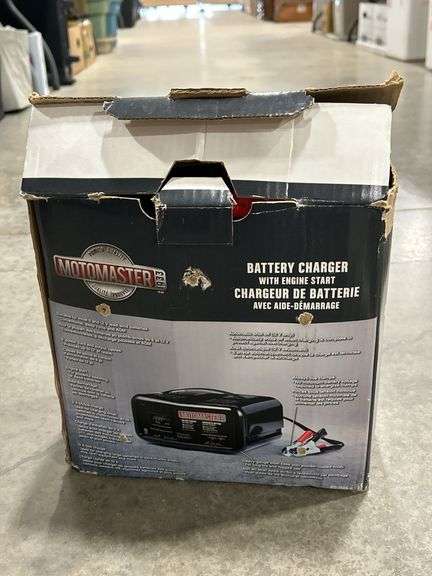 MOTOMASTER BATTERY CHARGER WITH ENGINE START