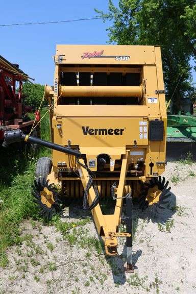 2015 VERMEER REBEL 5420 ROUND BALER
