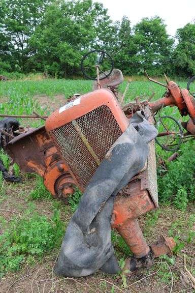 ALLIS CHALMERS TRACTOR FRAME