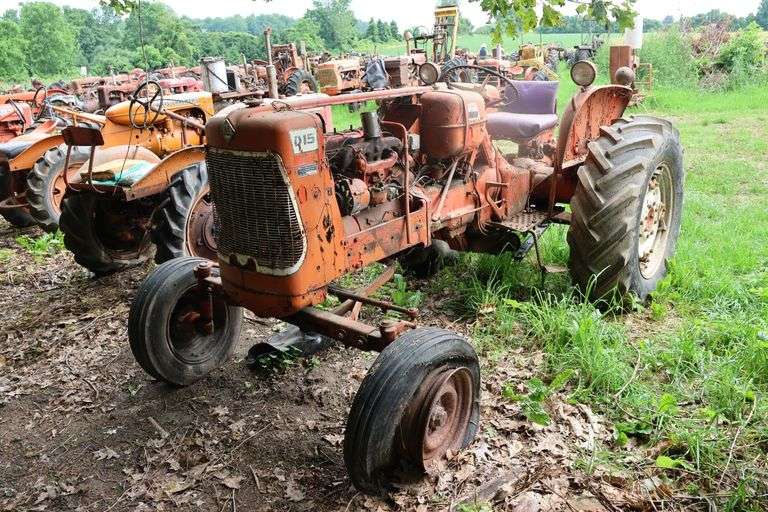 ALLIS CHALMERS D15 SERIES II TRACTOR