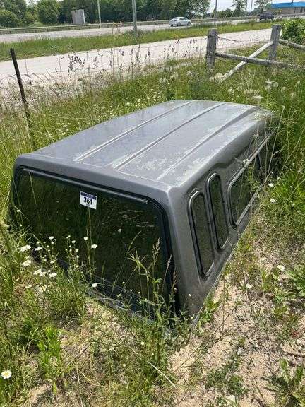 TRUCK TOPPER - 8'