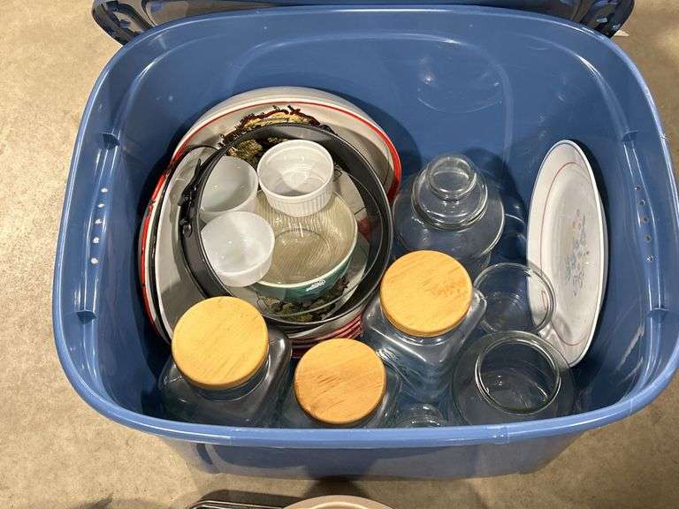 TOTE OF KITCHENWARE