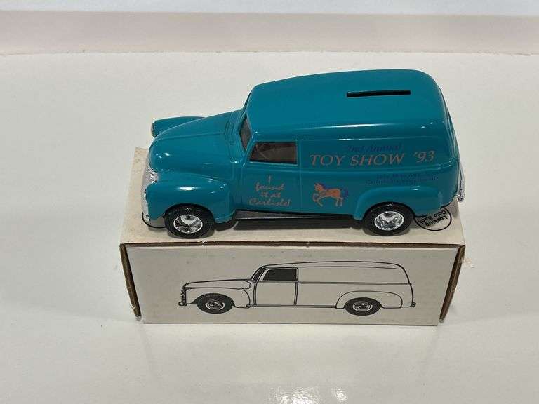 ERTL 1993 2ND ANNUAL TOY SHOW 1950 PANEL TRUCK BANK - 1/25