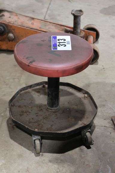 SHOP STOOL