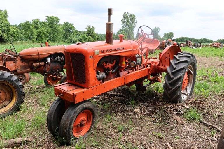 ALLIS CHALMERS 'WD' TRACTOR