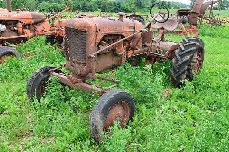 ALLIS CHALMERS 'CA' TRACTOR