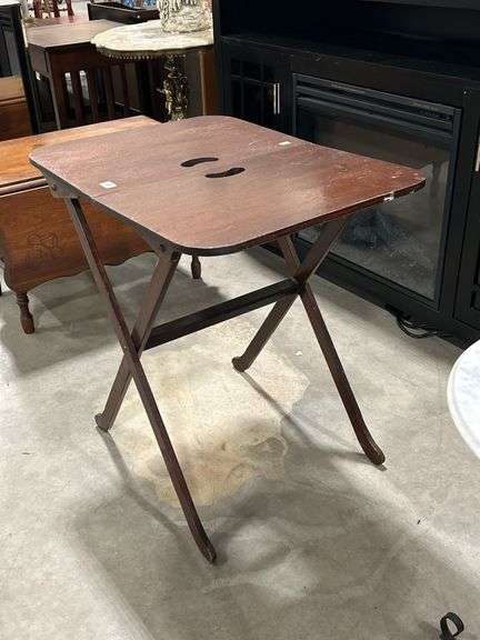 FOLDING TABLE - 24"X18"X24"