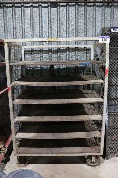 SHELVING UNIT