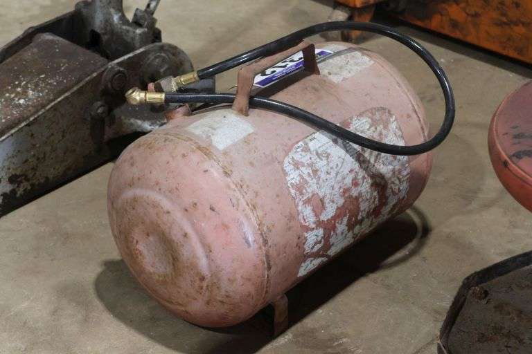 PORTABLE AIR TANK