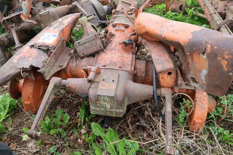 ALLIS CHALMERS TRACTOR FRAME