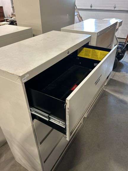 METAL FILING CABINET