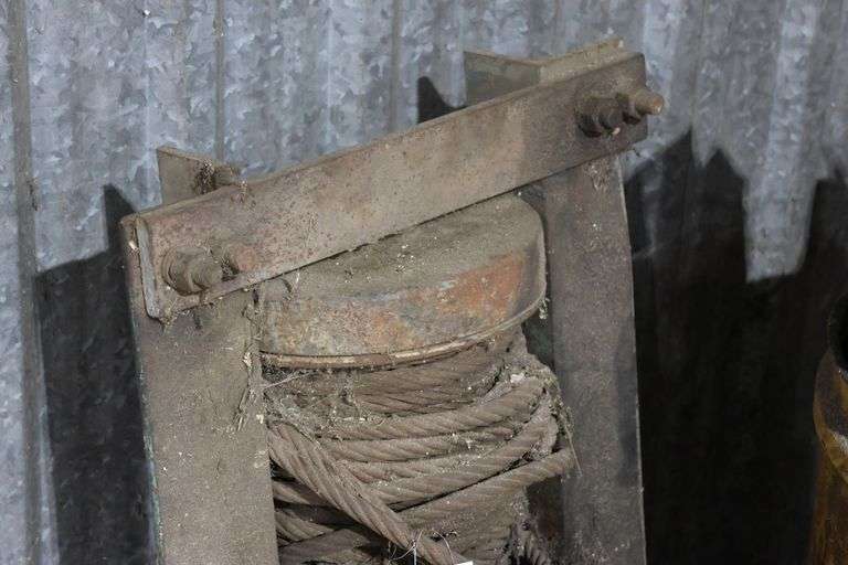 HEAVY DUTY WINCH