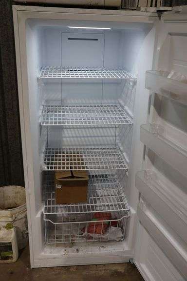 CLASSIC UPRIGHT FREEZER