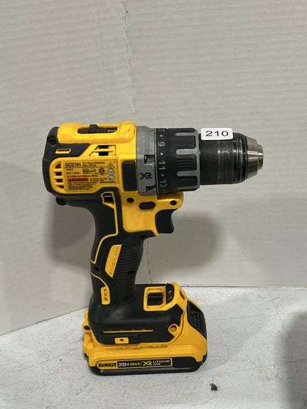 DEWALT 20 VOLT CORDLESS DRILL WITH BATTERY - NO CHARGER