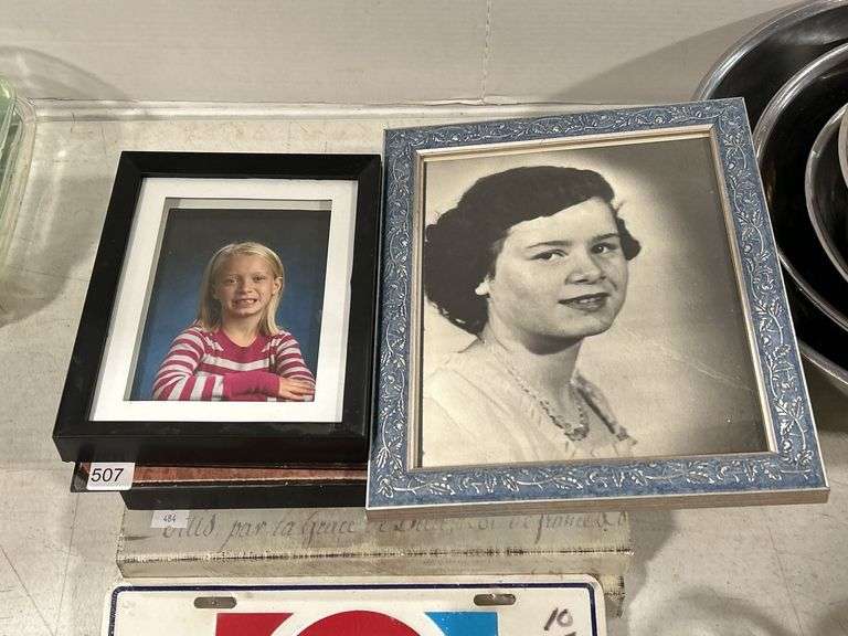 GROUP OF PICTURE FRAMES, WALL DECOR & PEPSI BOOSTER PLATE