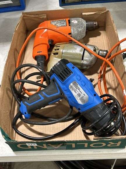 2 ELECTRIC DRILLS & HEAT GUN