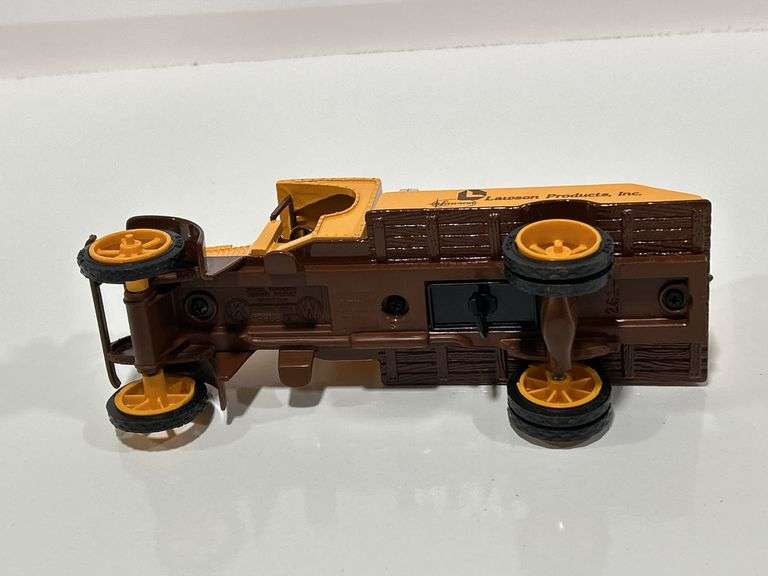 ERTL LAWSON PRODUCTS 1925 KENWORTH WRECKER BANK - 1/30