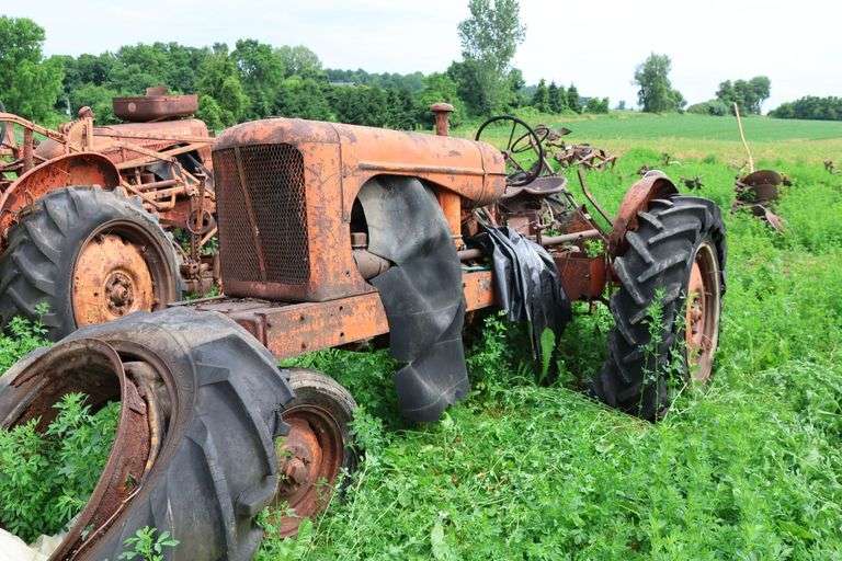 ALLIS CHALMERS 'WC' STYLED TRACTOR