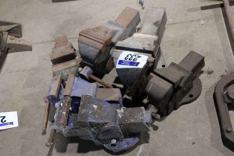 GROUP OF BENCH VICES