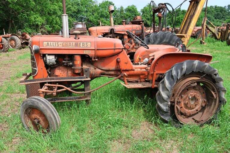 ALLIS CHALMERS D10 TRACTOR