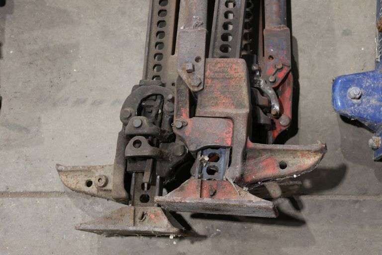3 UTILITY JACKS