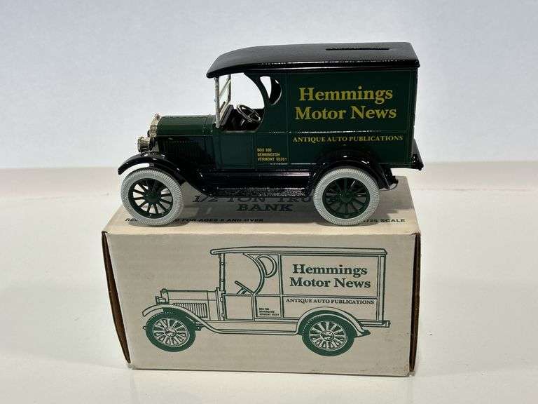 ERTL HEMMINGS MOTOR NEWS 1923 CHEVY 1/2 TON TRUCK BANK - 1//25