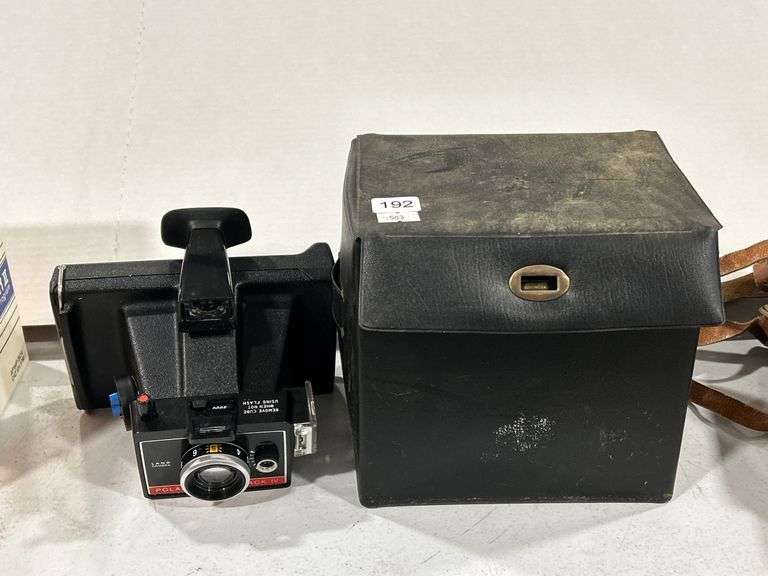 POLAROID COLORPACK IV CAMERA & CASE