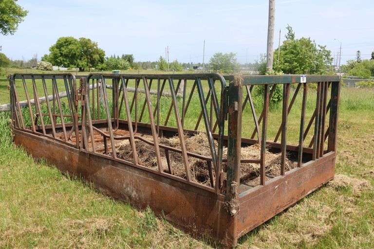 ROUND BALE FEEDER