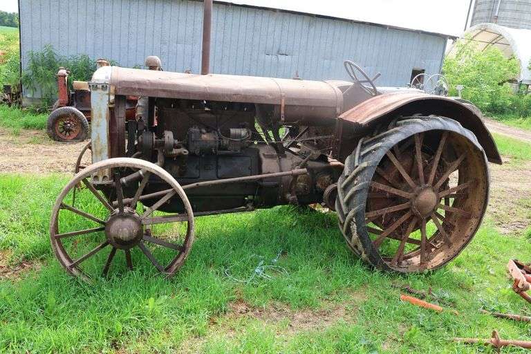 ALLIS CHALMERS E 20-35 TRACTOR ON STEEL