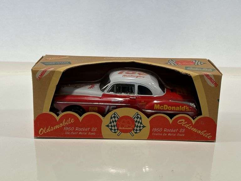 ERTL MCDONALDS 1950 OLDSMOBILE ROCKET CAR BANK - 1/25