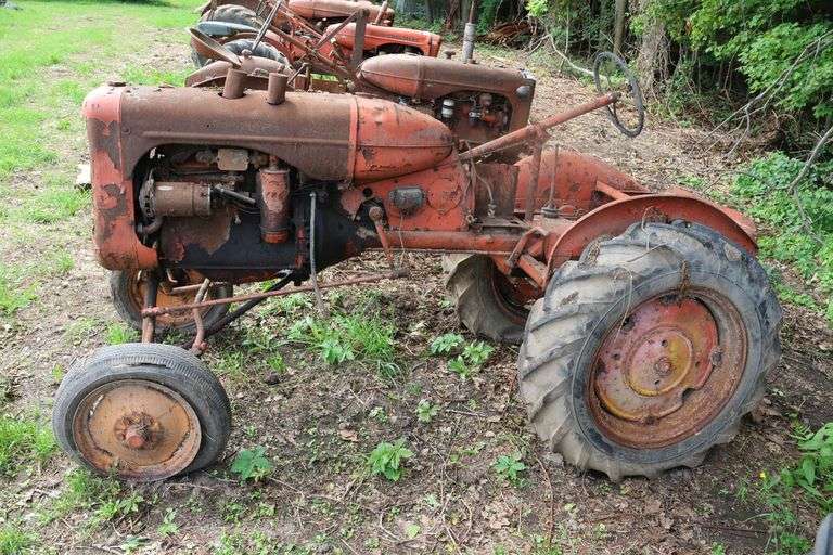ALLIS CHALMERS 'B' TRACTOR