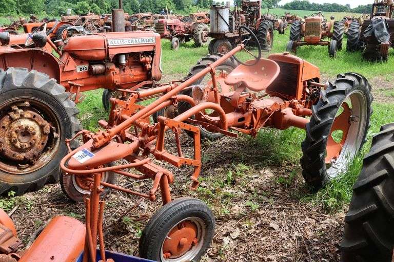 ALLIS CHALMERS 'G' TRACTOR & PLANTER