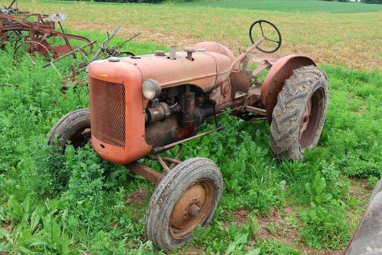 ALLIS CHALMERS 'B' ORCHARD CONVERSION TRACTOR