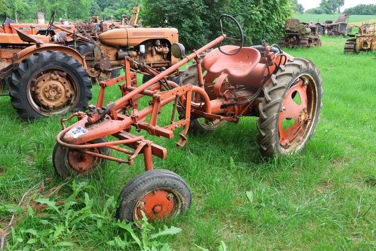 ALLIS CHALMERS 'G' TRACTOR