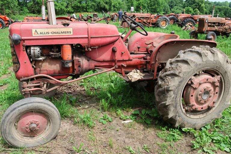 ALLIS CHALMERS D12 SERIES I TRACTOR