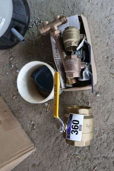 ASSORETED PIPE BALL VALVES